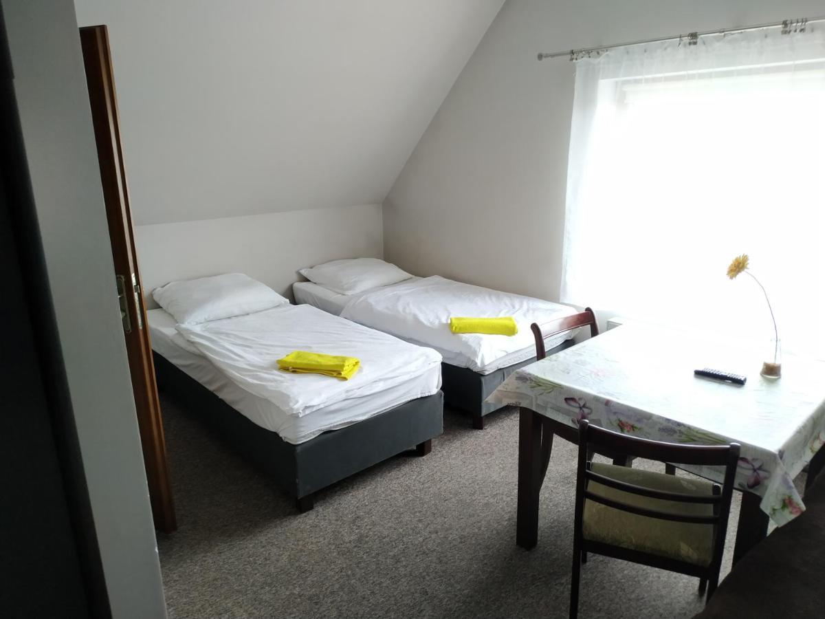 Gosciniec W Ogrodzie Apartment Brusy Bagian luar foto