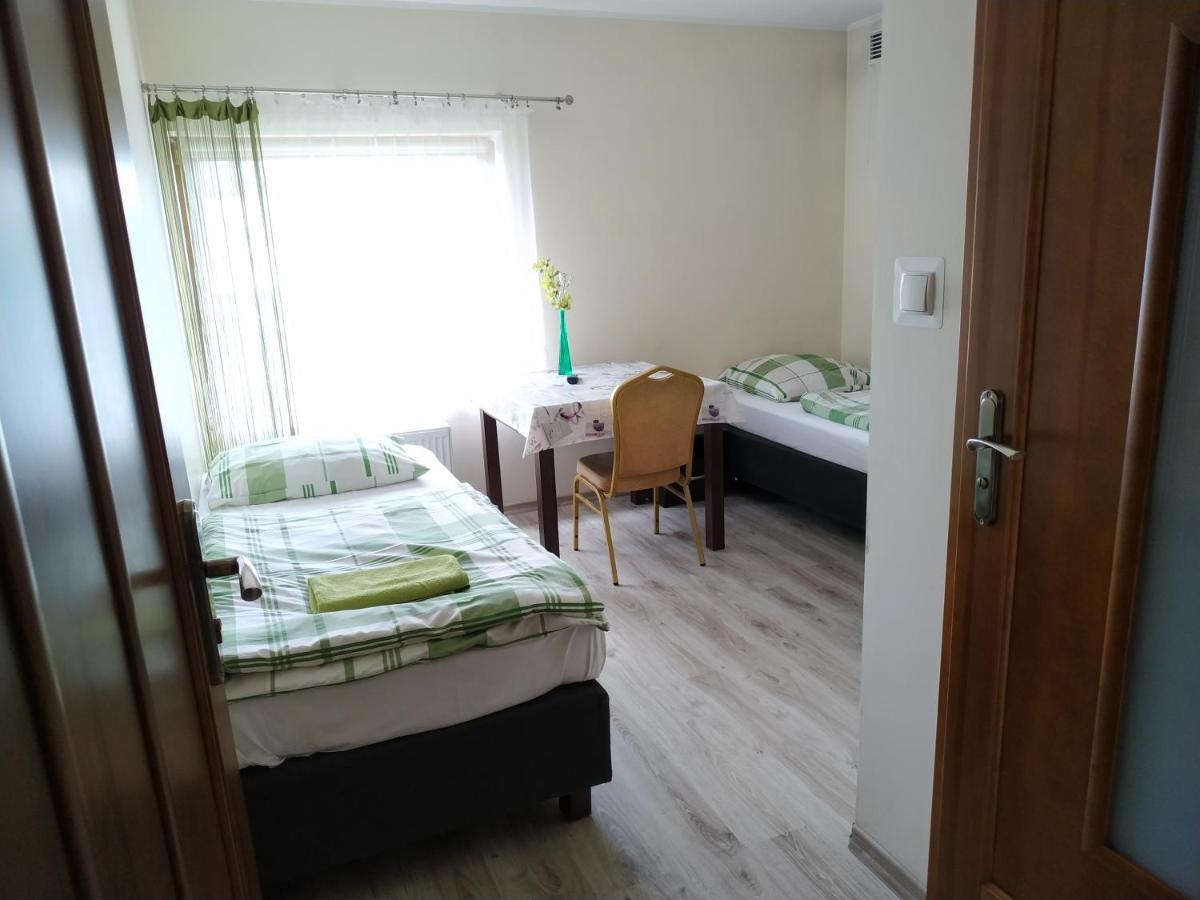 Gosciniec W Ogrodzie Apartment Brusy Bagian luar foto