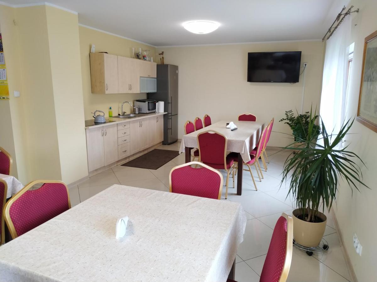 Gosciniec W Ogrodzie Apartment Brusy Bagian luar foto