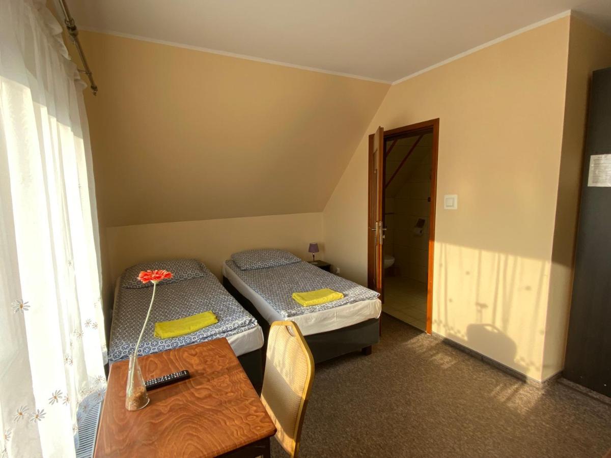 Gosciniec W Ogrodzie Apartment Brusy Bagian luar foto