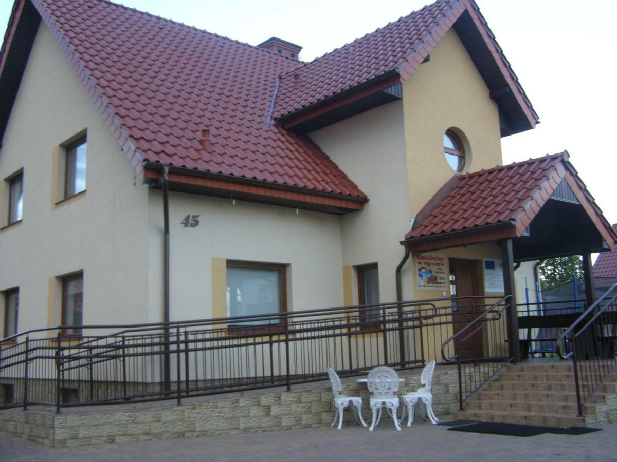Gosciniec W Ogrodzie Apartment Brusy Bagian luar foto
