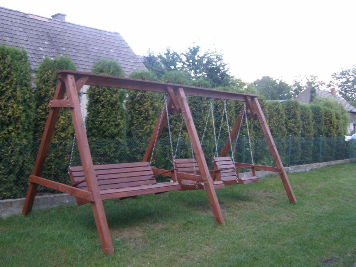 Gosciniec W Ogrodzie Apartment Brusy Bagian luar foto