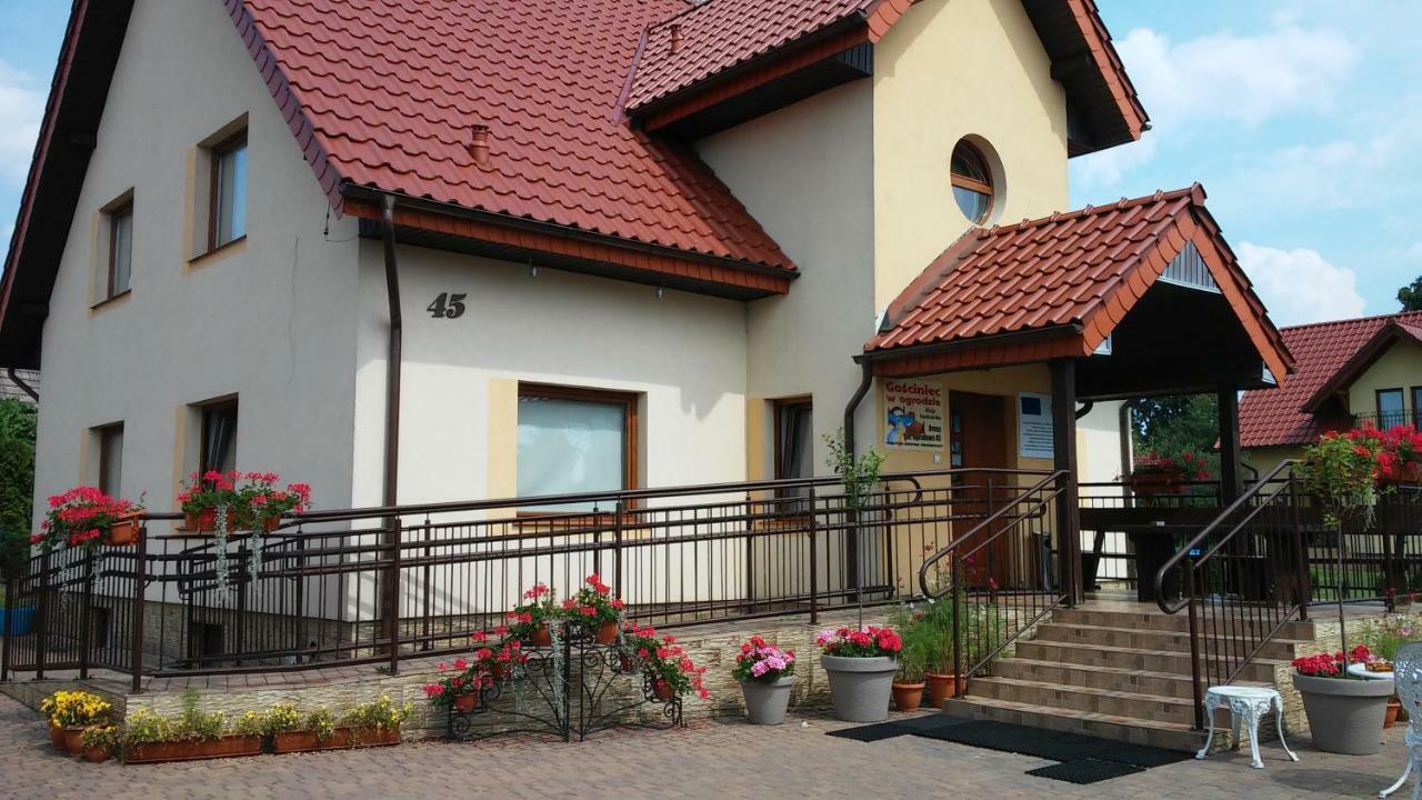 Gosciniec W Ogrodzie Apartment Brusy Bagian luar foto